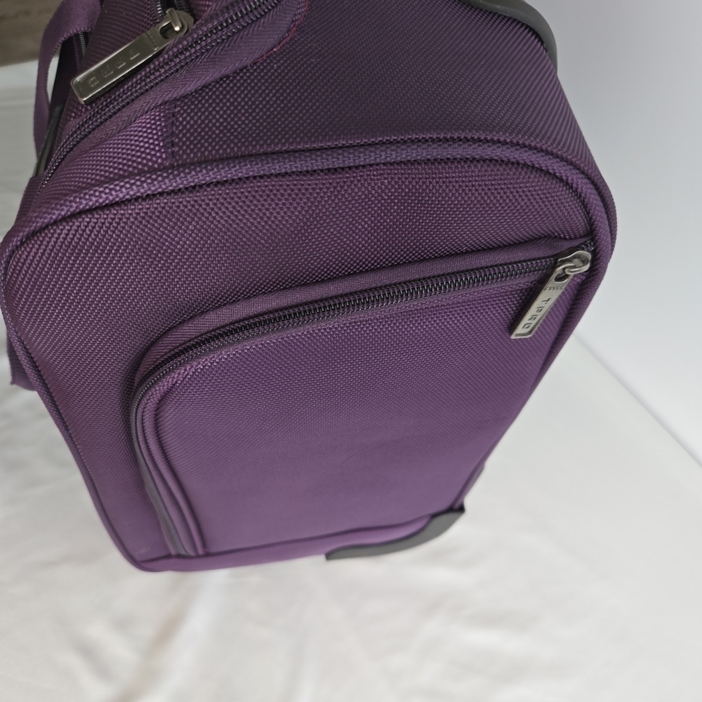 NWOT TPRC Purple Travel Bag And USB Port Shoe Pocket Retractable Handle Carry-on - Picture 11 of 16